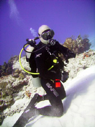 Pic of me taken at Columbia Reef in Cozumel in Dec 2007 b... by Robert Waffle 
